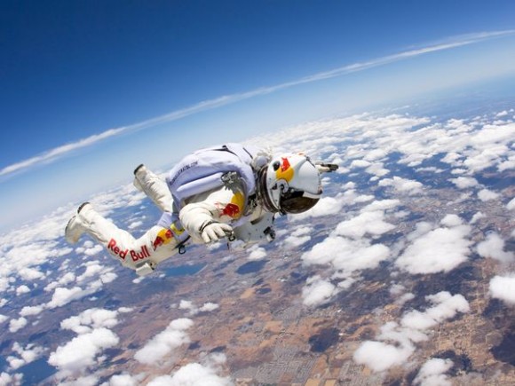 felix-baumgartner-stratos_25874_600x4501-580x435.jpg