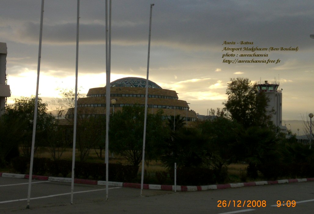 aures-batna-2008-aeroport-madghacen.jpg