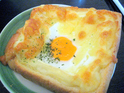 sunny+side+up+toast8.jpg