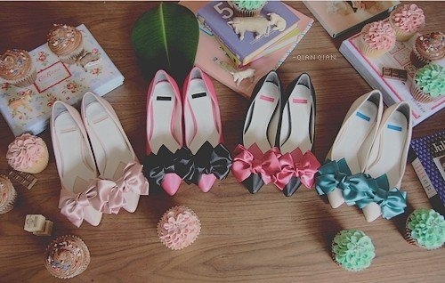 bows-cupcakes-cute-feminine-flats-girly-Favim.com-107104.jpg