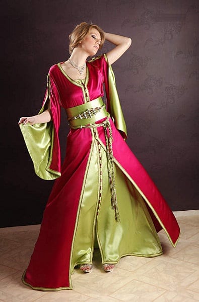 Hasnae.com-Collection-Caftan-2012-1.jpg