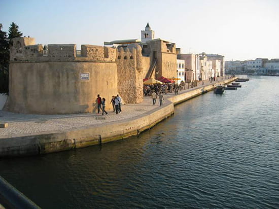 fortifications-ports-bizerte-tunisie-8586389423-831512.jpg