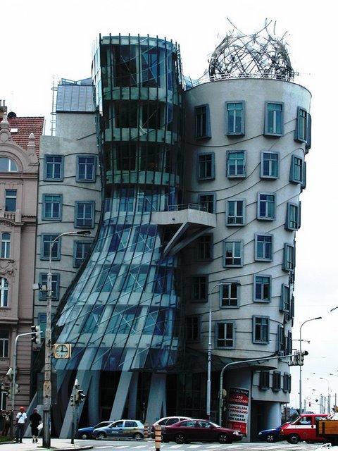 12-dancingbuilding-thumb.jpg