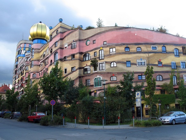 02-forestspiralhundertwasserbuilding-thumb.jpg