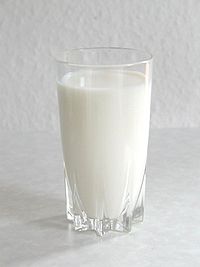 200px-milk_glass.jpg