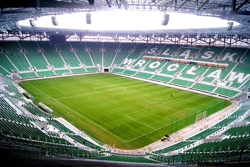 800px-Stadion_Wroclaw_2011-11-18.jpg