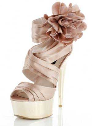 pink-corsage-platform-shoes-river-island.jpg