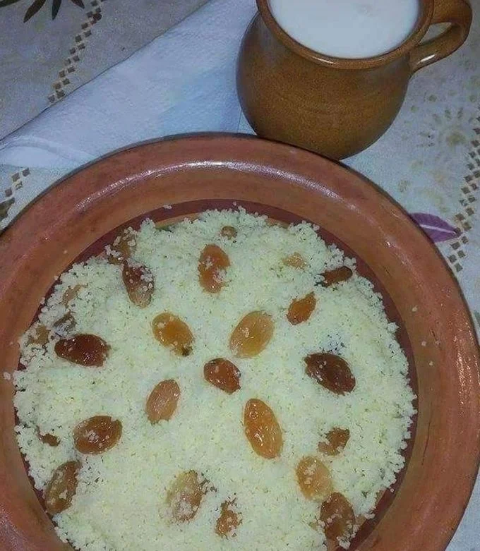 الصورة-الرئيسية-لوصفةمسفوف-الزبيب-باللبن.webp