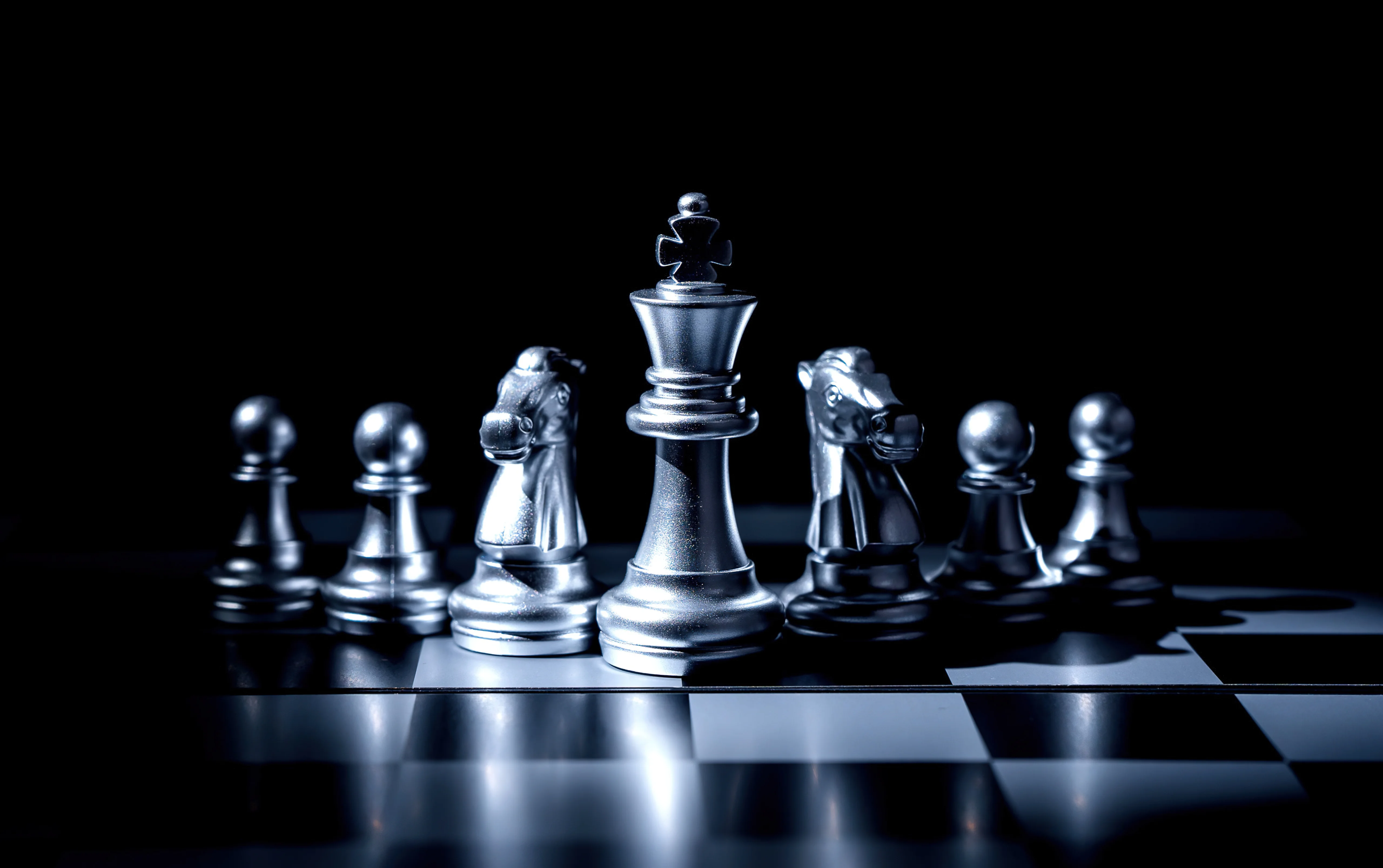 chessboard-5120x3214-16638.webp