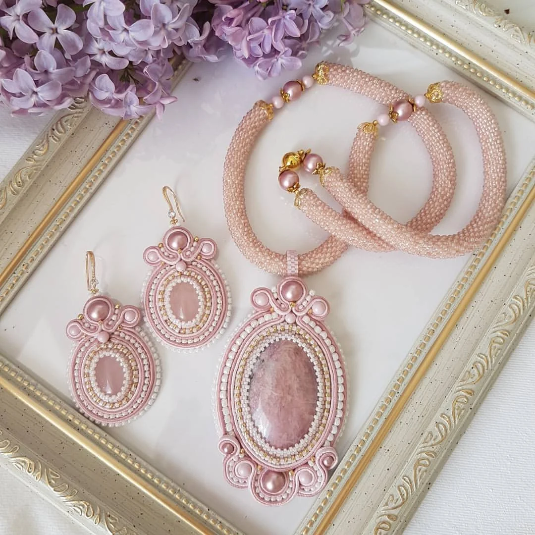 Instagram post by Украшения ручной работы._BUo5F8U.webp