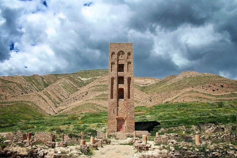 Beni-Hammad-Fort-Maadid-Algeria.webp