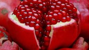 pomegranate_peel_food_useful_82025_1920x1080.jpg
