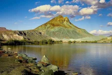 CAvBtO9WwAAdZW9.webp
