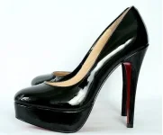 christian louboutin bianca 1.webp