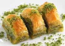 بقلاوة-بالفستق-الحلبي-600x430.webp