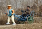 الروبورت-المزراع-1024x708قام بإبتكاره مزارعصيني يدعى وو يولو ليساعده في شغل الحقل.jpg