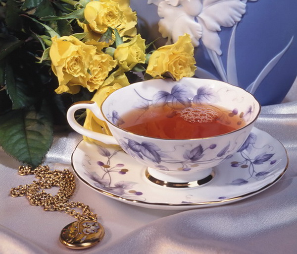 65047947_teawithflowers_001.jpg
