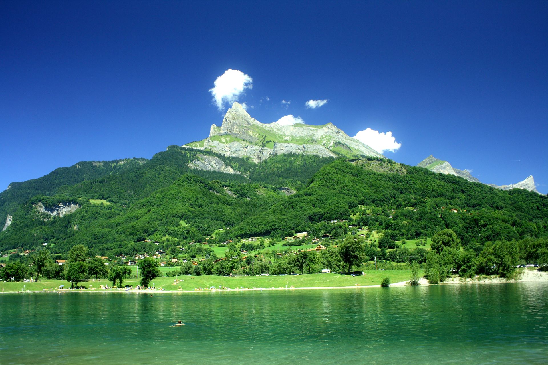 lac-de-montagne-lacs-etangs-nature.jpg