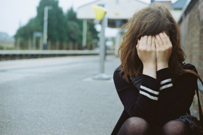 girl-sad-triste-unbelievable-Favim.com-117413.jpg