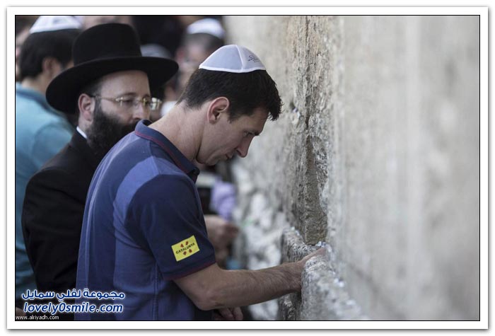 Barcelona-next-to-the-Wailing-Wall-02.jpg