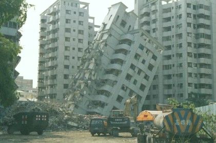 earthquake2.jpg