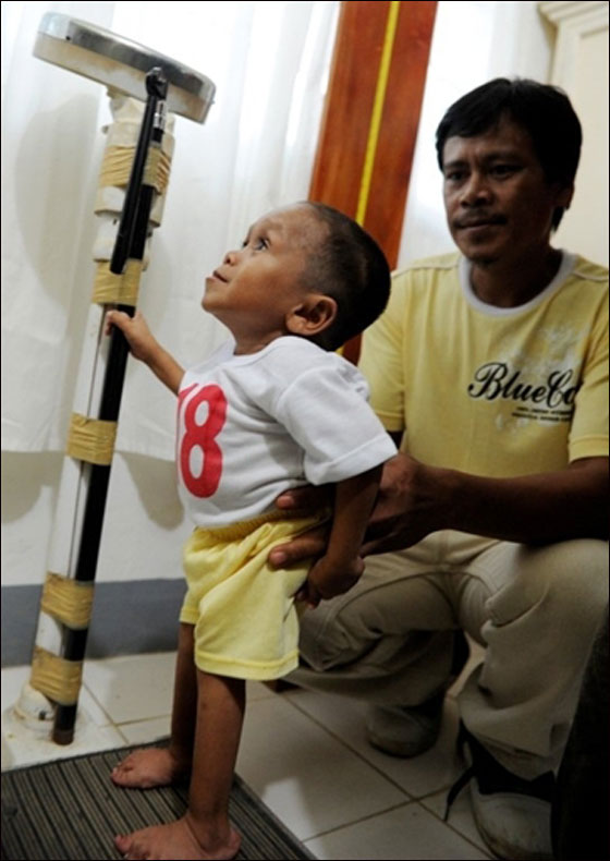 shortest_man_02.jpg