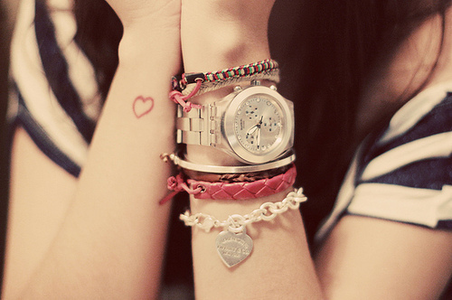 clock-cute-fashion-girl-heart-pink-Favim.com-77191.jpg
