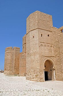 220px-Ribat_of_Monastir%2C_Tunisia.jpg