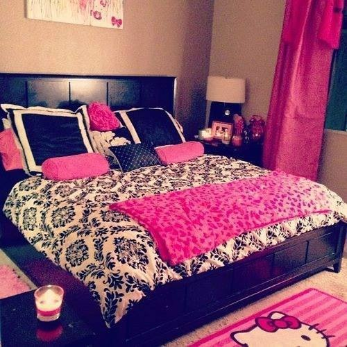 42553-Girly-Pink-Decor-Bedroom.jpg