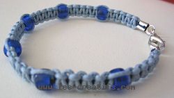 bracelet-perles-bleu.jpg
