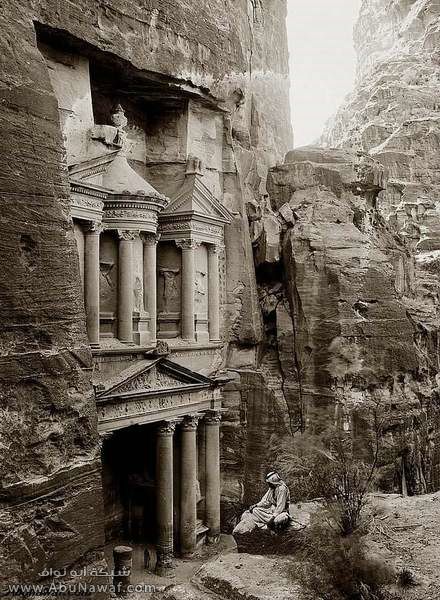 Khazne-Petra.jpg