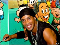 _41167230_ronaldinho1_ap203b.jpg