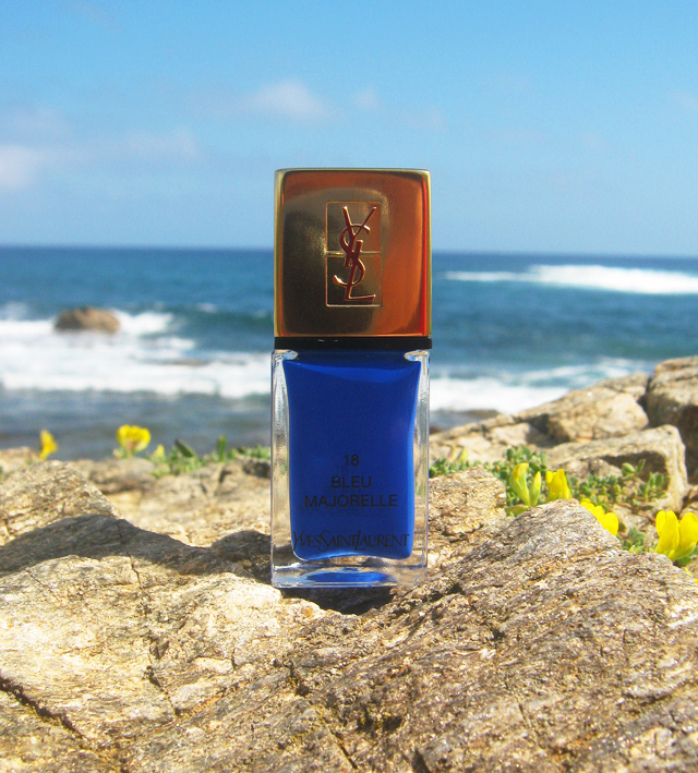 vernis-ongles-bleu-majorelle.jpg