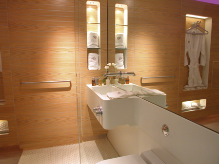 salle-de-bain-yotel.jpg
