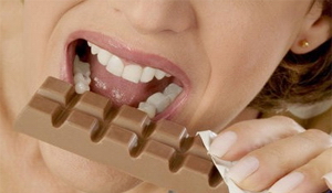 chocolate-protect-against-tooth-decay.jpg