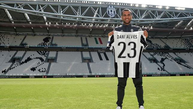 Dani-Alves-20330101446.jpeg