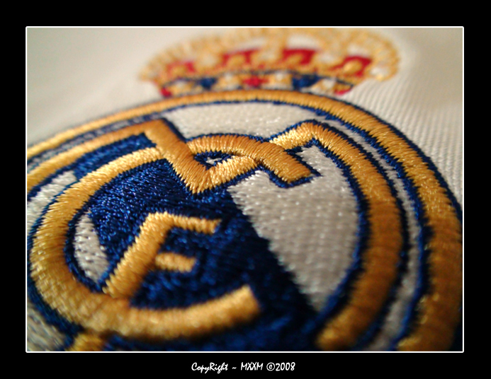 Real_Madrid_Logo_by_zizou5.jpg