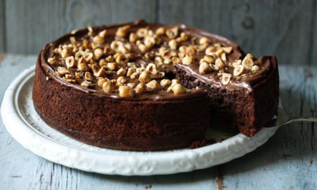 0Chocolate_and_hazelnut_cake_Torta_gianduia.jpg