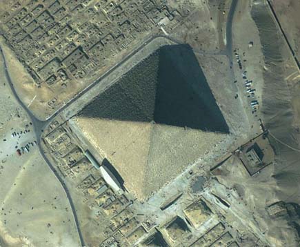 ig21_above_pyramid_egypt_02.jpg