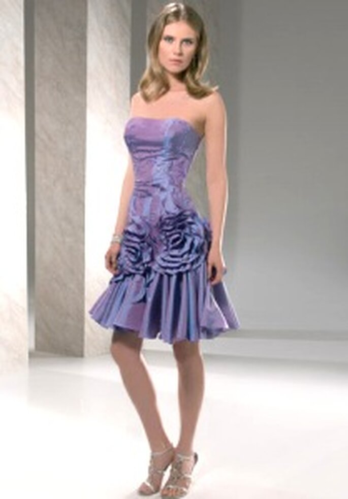 rd262_dem7509-taffeta-strapless-a-line-dropped-waist-large-flower-appliques.jpg