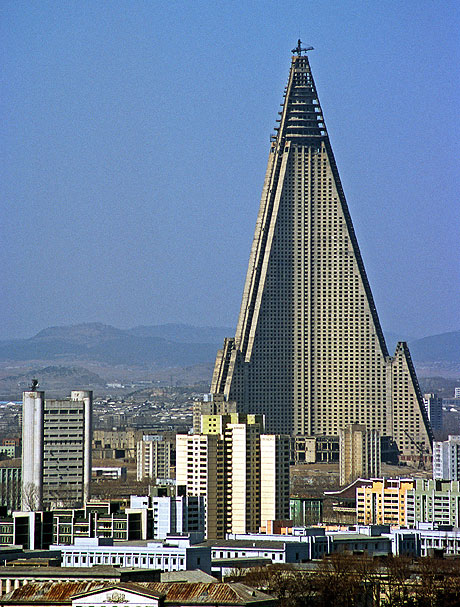ryugyong-hotel-lg.jpg