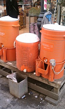 220px-Water_containers_in_Jeddah_souk.jpg