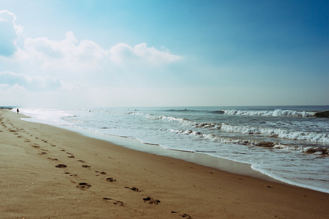 sea-beach-footprint-steps.jpg